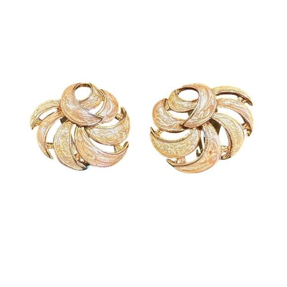 None and/or Unknown Jewelry - Vintage Spiral Clip-On Earrings
